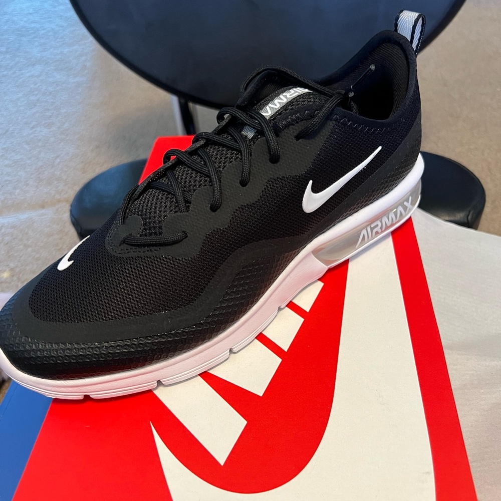 Brand New Womens Nike Air Max Sequent